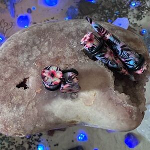 3 Items 15$! 00 Floral Gauges With Tapers